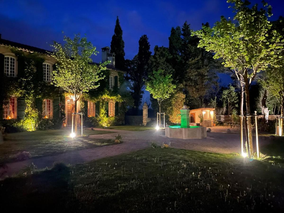 Domaine De Rhodes B&B Авиньон Екстериор снимка