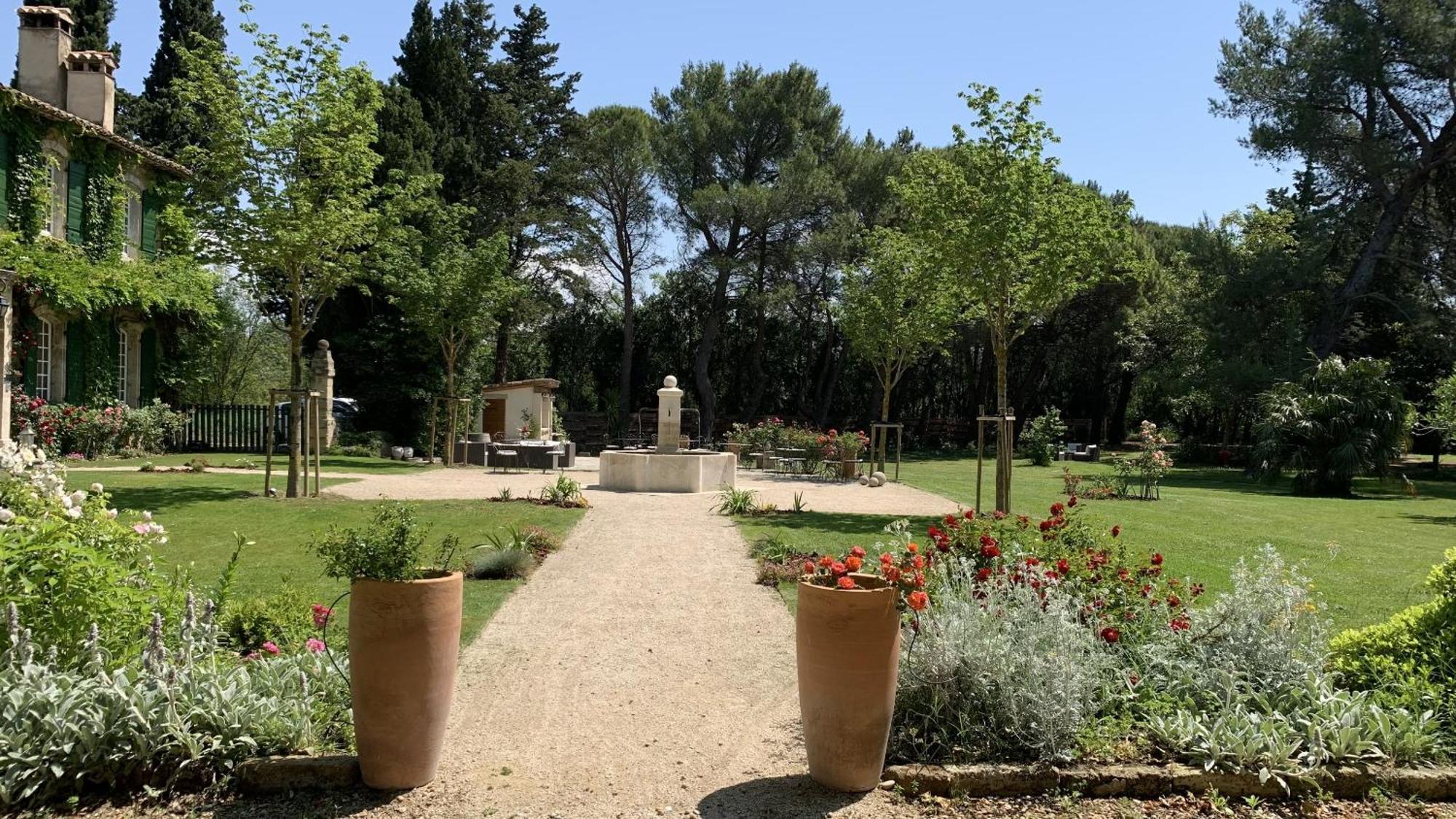 Domaine De Rhodes B&B Авиньон Екстериор снимка