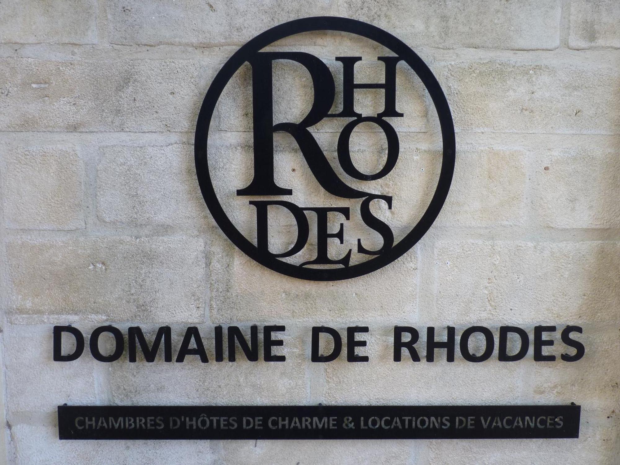 Domaine De Rhodes B&B Авиньон Екстериор снимка