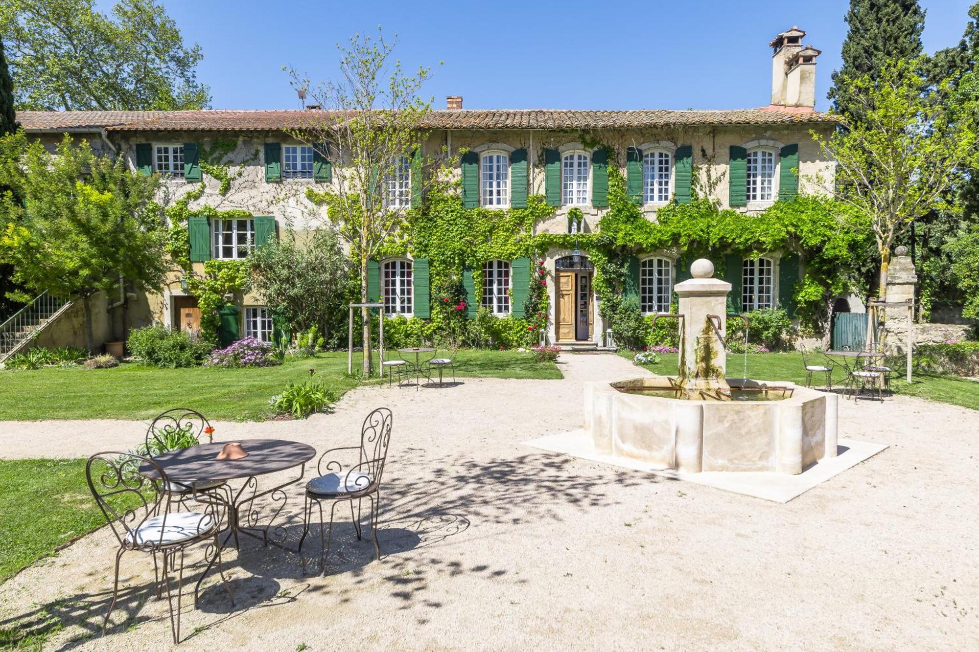 Domaine De Rhodes B&B Авиньон Екстериор снимка