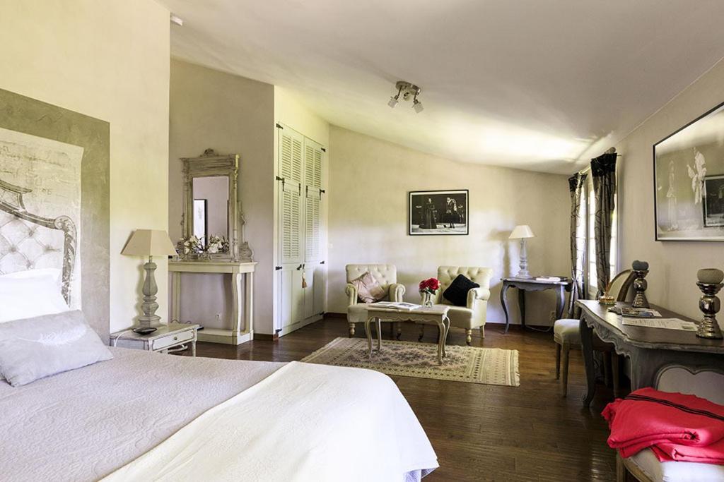 Domaine De Rhodes B&B Авиньон Стая снимка